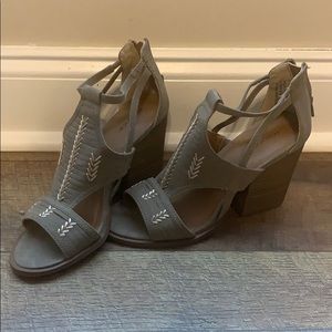 Maurices sandals with heels
